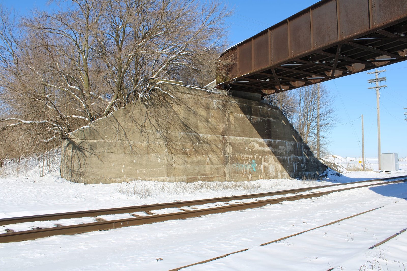 North abutment